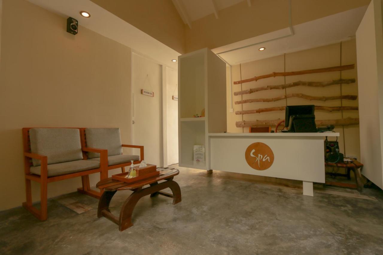 Hondaafushi Island Resort Exterior photo