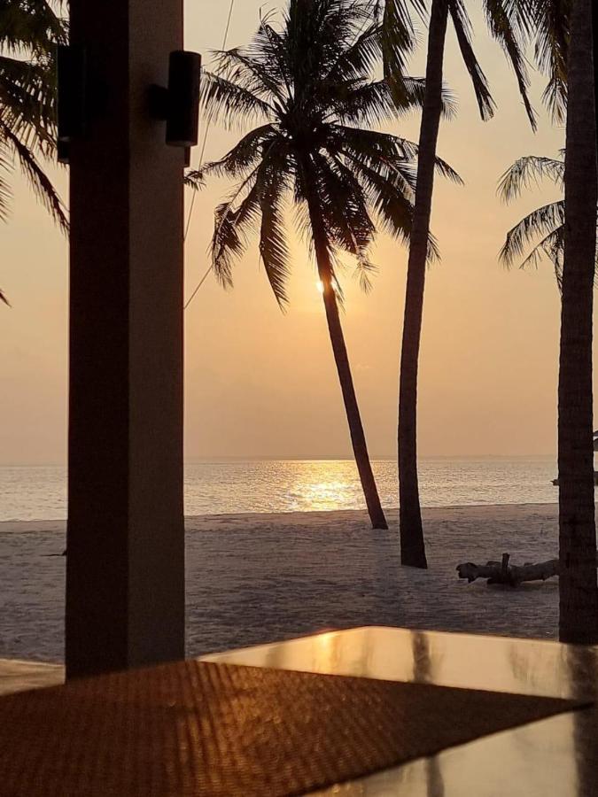 Hondaafushi Island Resort Exterior photo